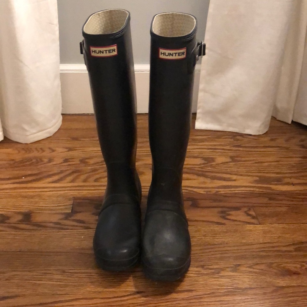Hunter black rubber boots. US size 8